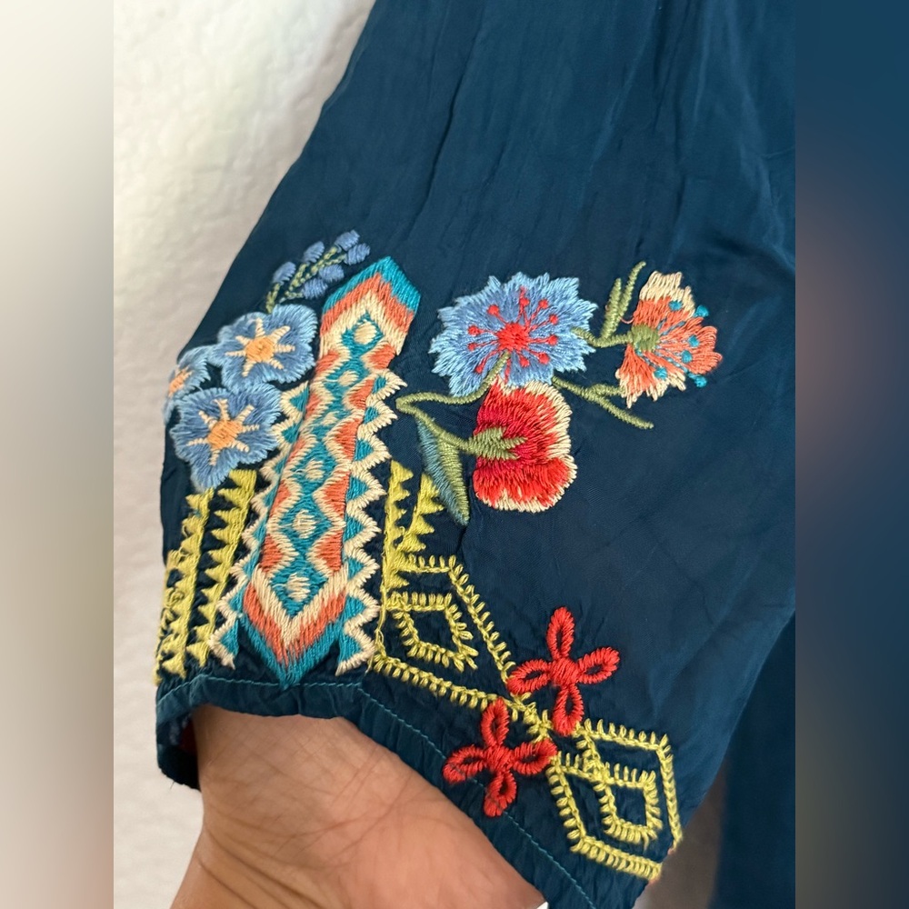 Johnny Was Embroidered Floral Blue Tunic Top Size: M - Picture 2 of 8